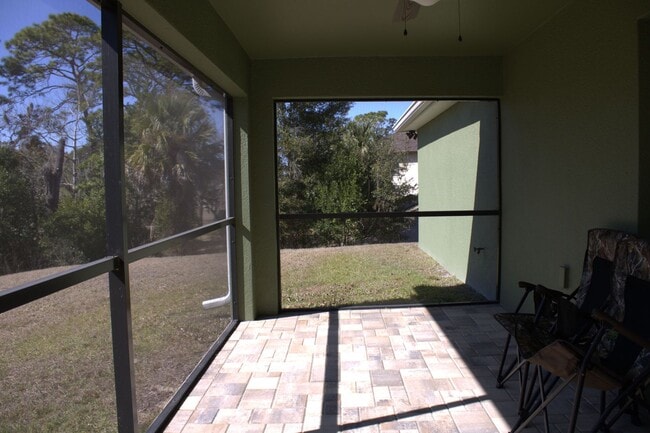 Building Photo - For Rent- 3 Bed 2 Bath