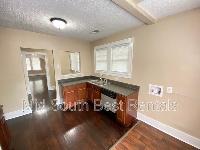 Building Photo - 720 Stonewall St