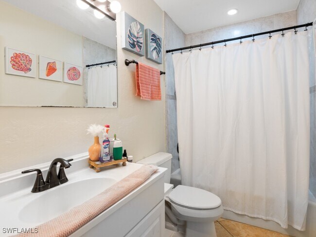 Building Photo - 5300 Cypress Ln