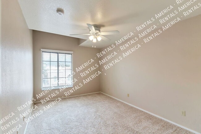 Building Photo - 10327 N Mineral Spring Ln