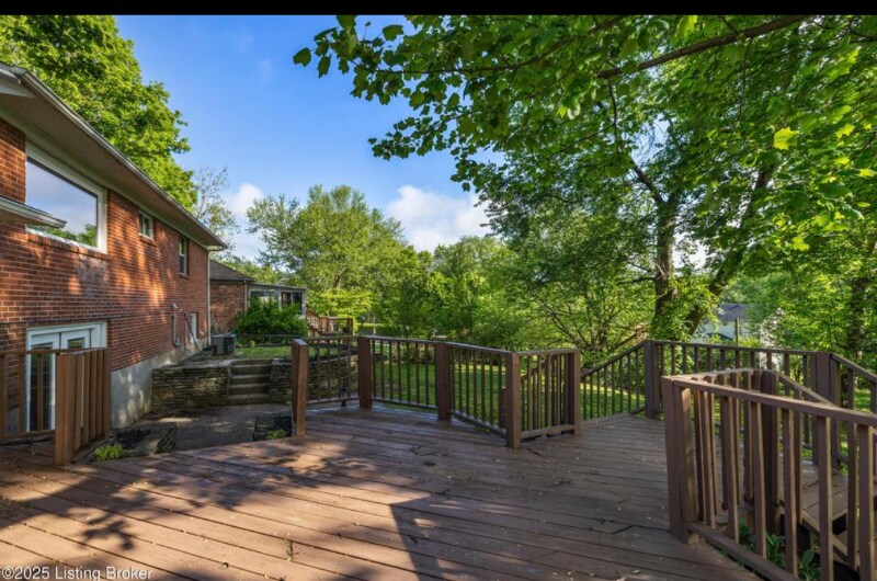 Building Photo - 1109 Crestview Way