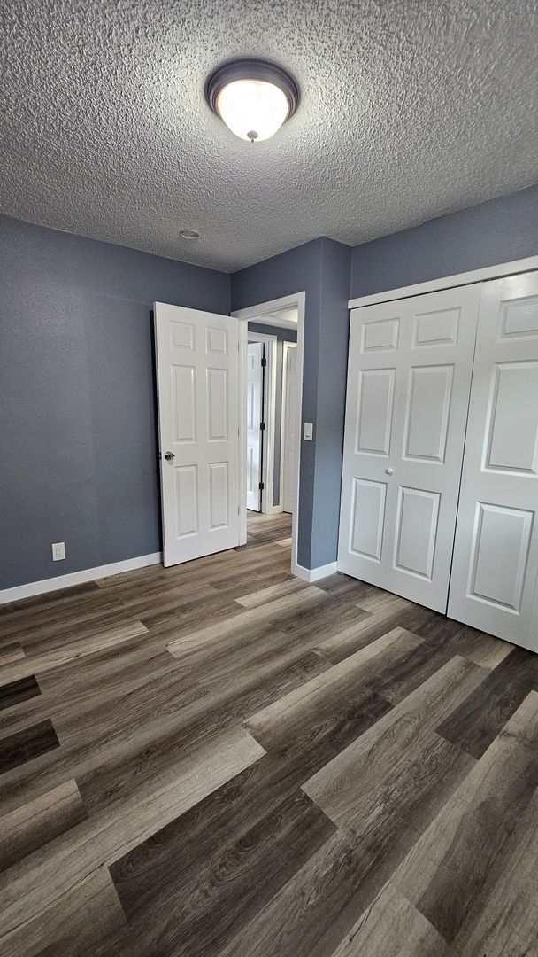 Building Photo - $1195 - 2BR/1BA Pet-Friendly 4Plex near Me...
