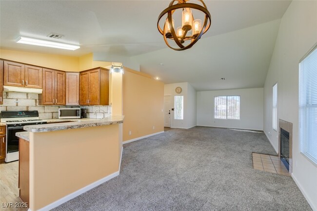 Building Photo - 420 Aloha Dr