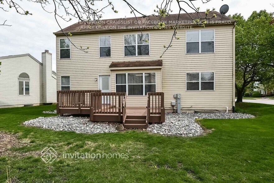Building Photo - 2499 Deerfield Dr