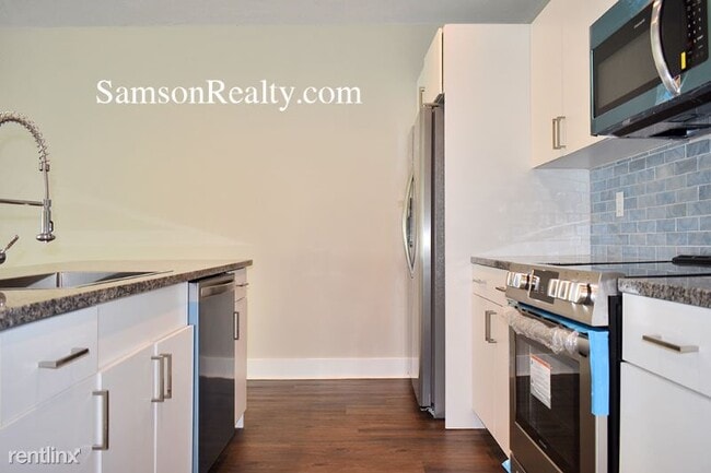 Building Photo - 3 br, 2.5 bath Condo - 1 Charlies Way