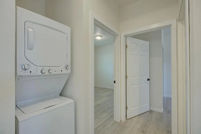 Building Photo - 6300 Beta Ct