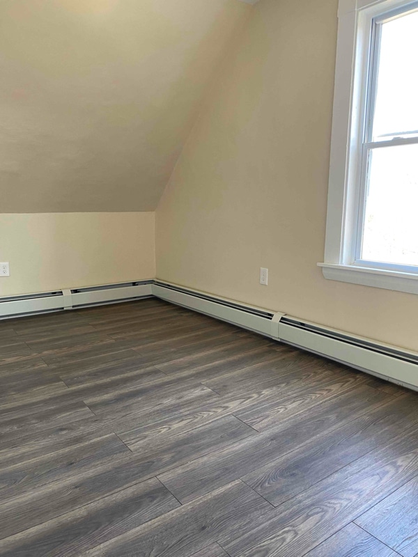 Building Photo - 325 Waldo St