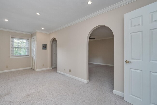 Building Photo - 2406 Jib Cir