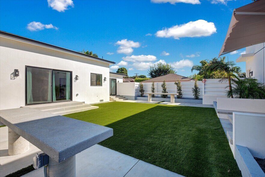 Building Photo - 5348 Thornburn St