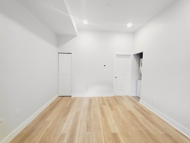 Building Photo - 3610 Haverford Ave
