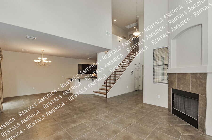 Building Photo - 402 E Croydon Park Rd