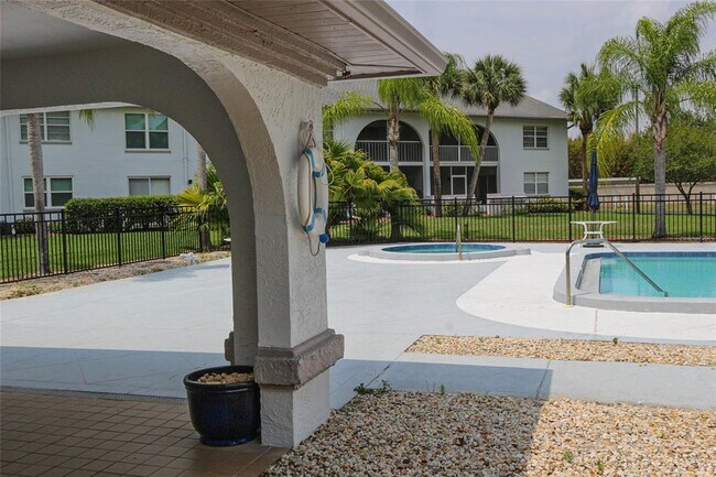 Building Photo - 3203 Landmark Dr