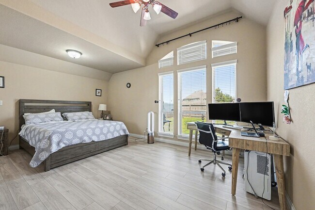 Building Photo - 27950 Bradford Ridge Dr