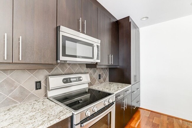 Building Photo - 1080 Peachtree St NE