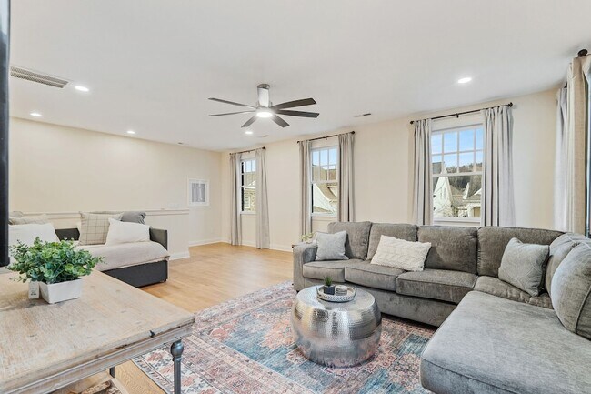 Building Photo - 1036 Clifton St