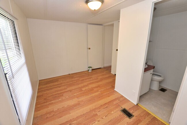 Building Photo - 10059 NC-43