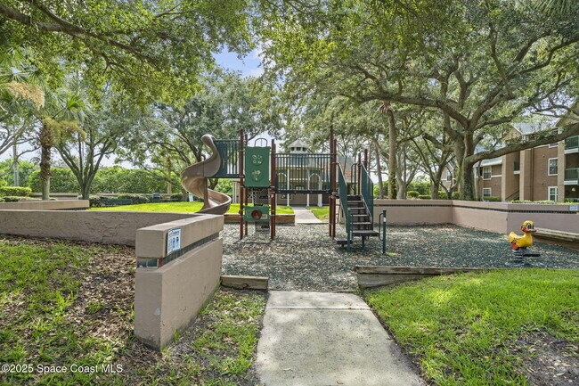 Building Photo - 7667 N Wickham Rd