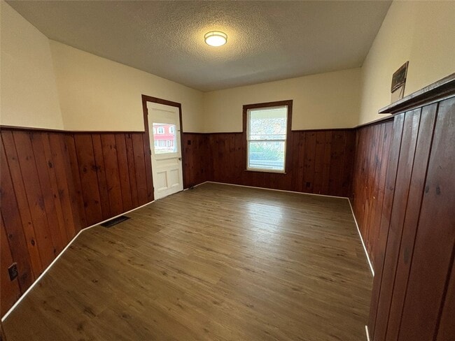 Building Photo - 234 Ackley Ave