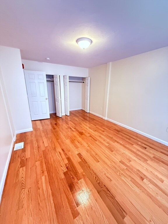 Building Photo - 207 Harvard St