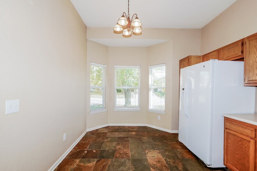 Building Photo - 720 Treyburn Lakes Way