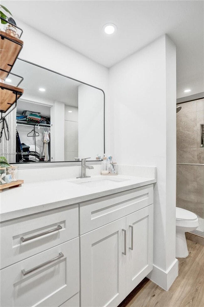 Building Photo - 8137 NW 17th Manor