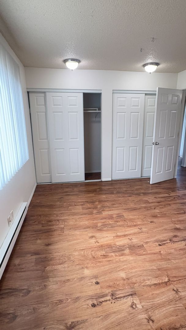 Building Photo - Sh314-316