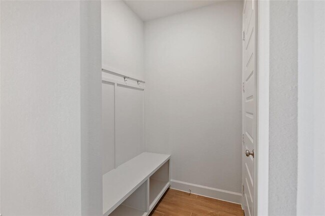 Building Photo - 127 Plumbago Loop