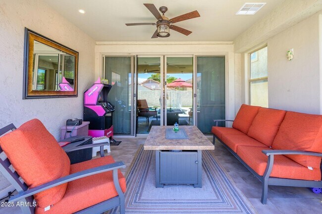 Building Photo - 6608 W Saguaro Park Ln
