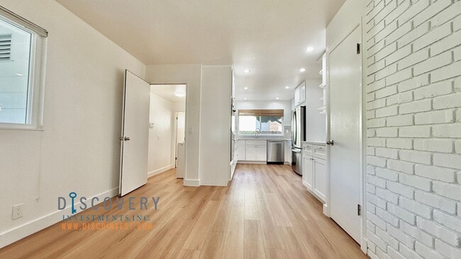 Building Photo - Modern Ranch-Style Retreat in the Oakland ...