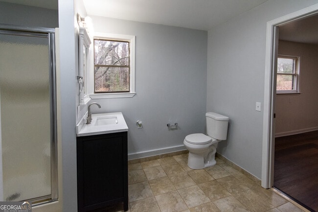 Building Photo - 7971 Roosterville Rd