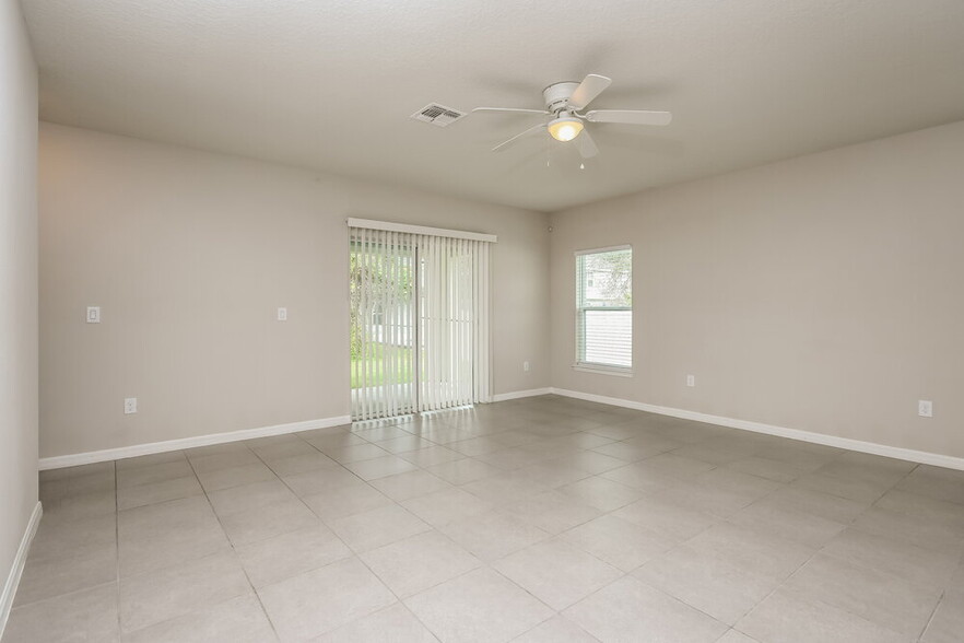 Building Photo - 348 Colony Ct
