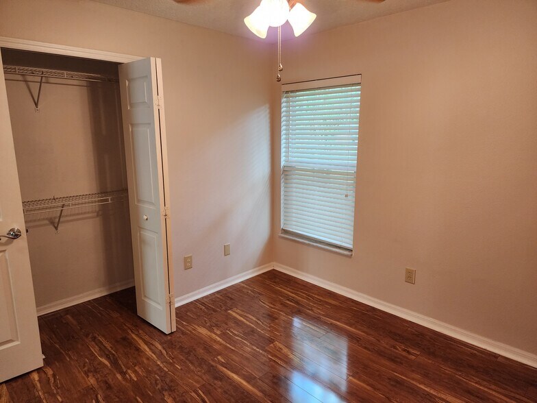 Bedroom 1 - 1419 Russell Ave