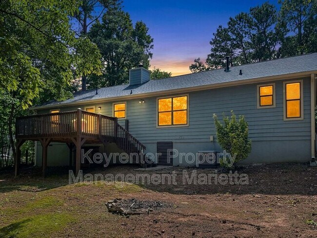 Building Photo - 5088 Ravenwood Dr NE