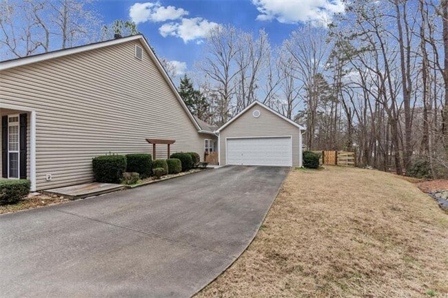 Building Photo - 5551 Wood Vale Ct