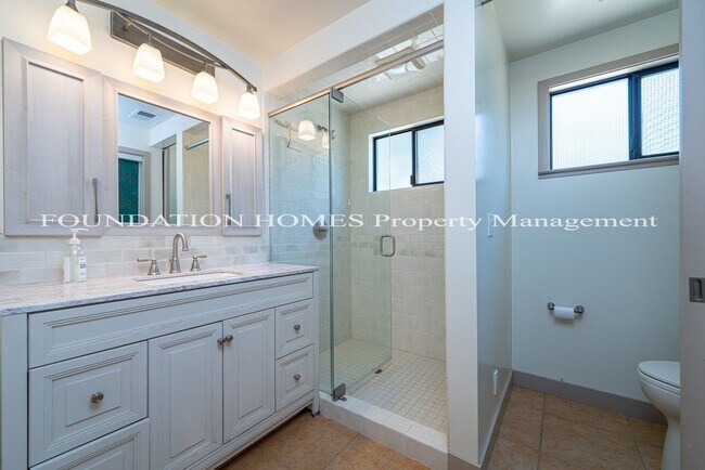 Building Photo - Charming 2BD/2BA Converted Stable in Seren...