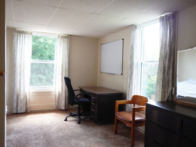 Building Photo - 113 Comstock Pl