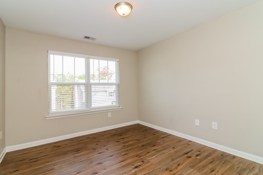 Building Photo - 767 Fieldcrest Dr