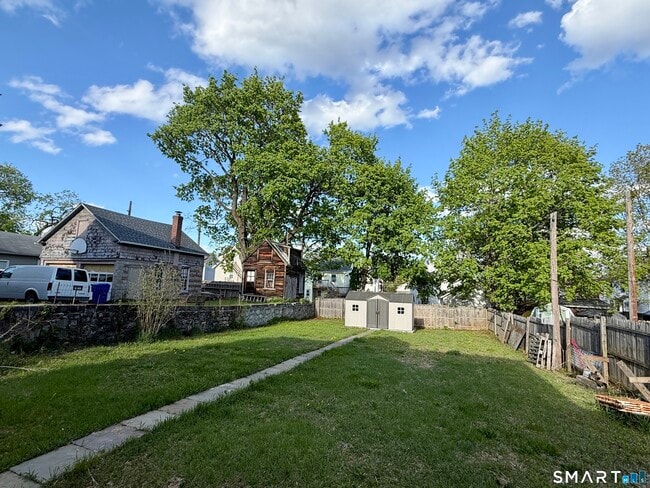 Building Photo - 163 Beechwood Ave