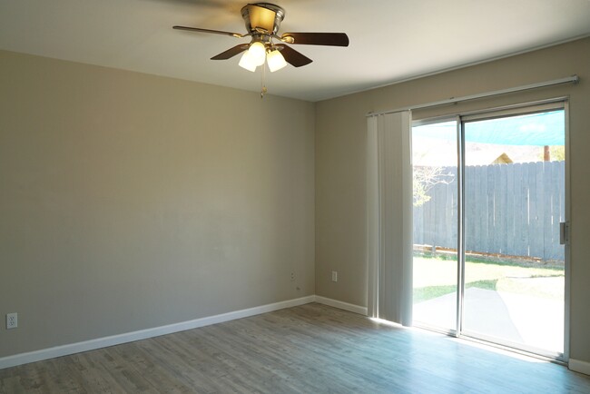 Building Photo - 52790 Avenida Navarro