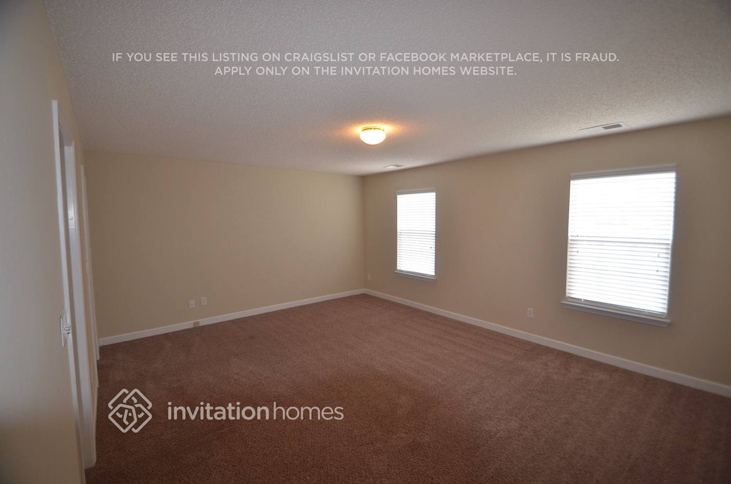 Building Photo - 6329 Day Lilly Ln