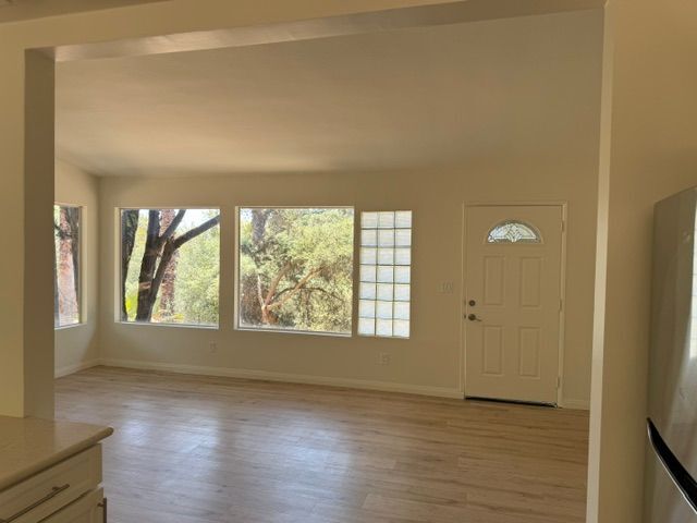 Building Photo - 15077 Adams Dr