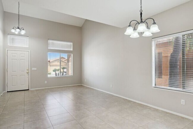 Building Photo - San Tan Heights
