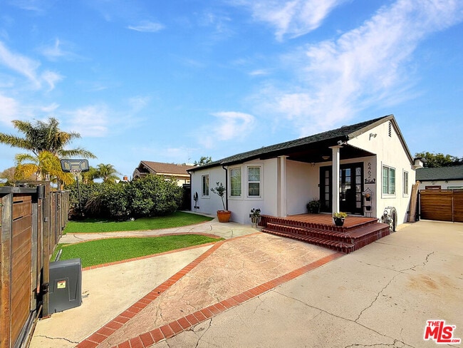 Primary Photo - 6462 Teesdale Ave