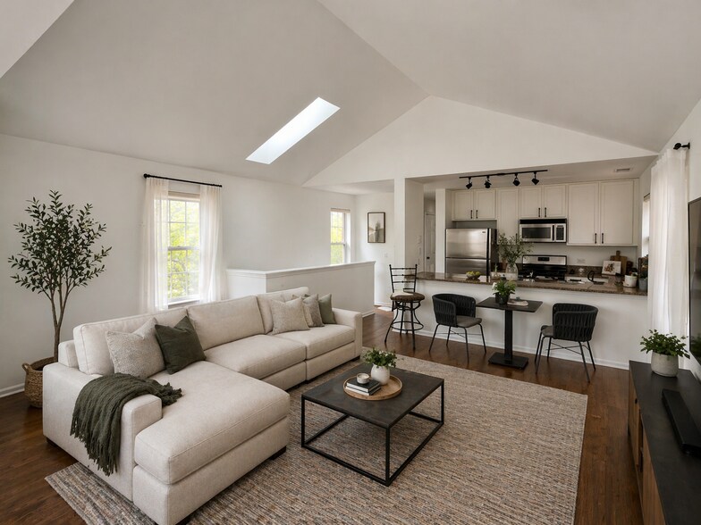 Building Photo - 635 W Elm St