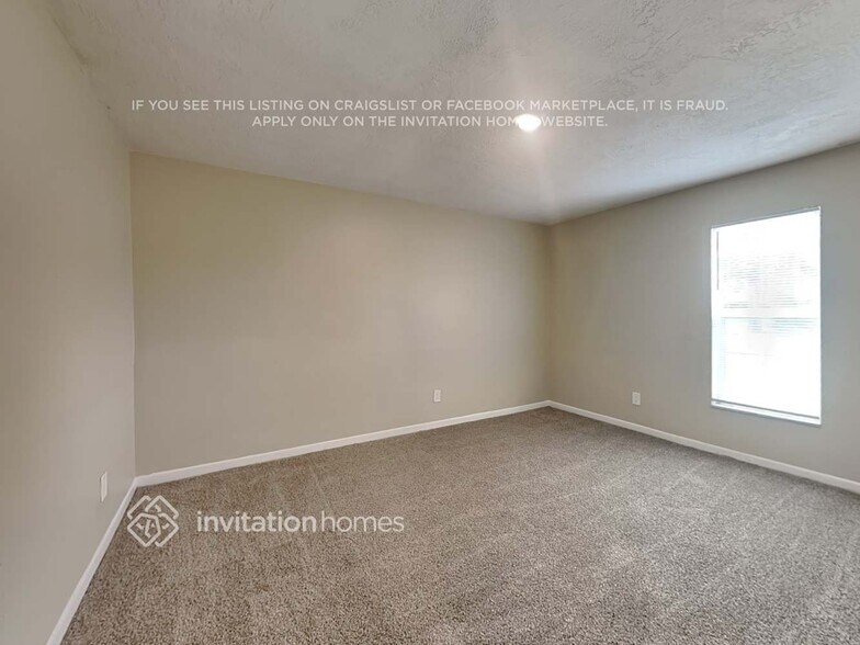 Building Photo - 2991 62nd Ave S