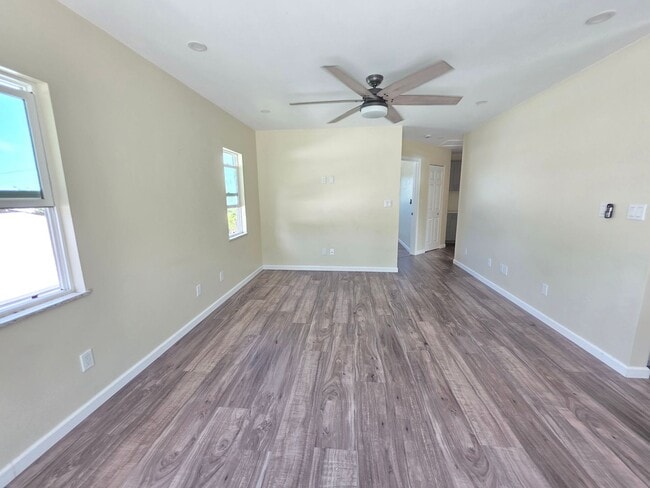 Building Photo - AVAILABLE NOW! 2 bed, 2 bath, 1 parking Kalaheo Hillside