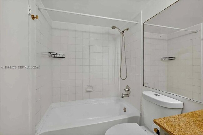 Building Photo - 7601 E Treasure Dr