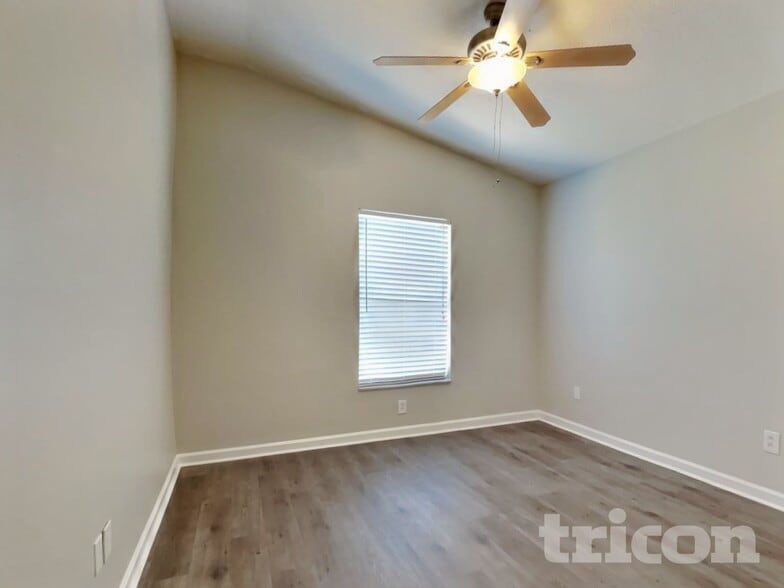 Building Photo - 12329 Cedarfield Dr