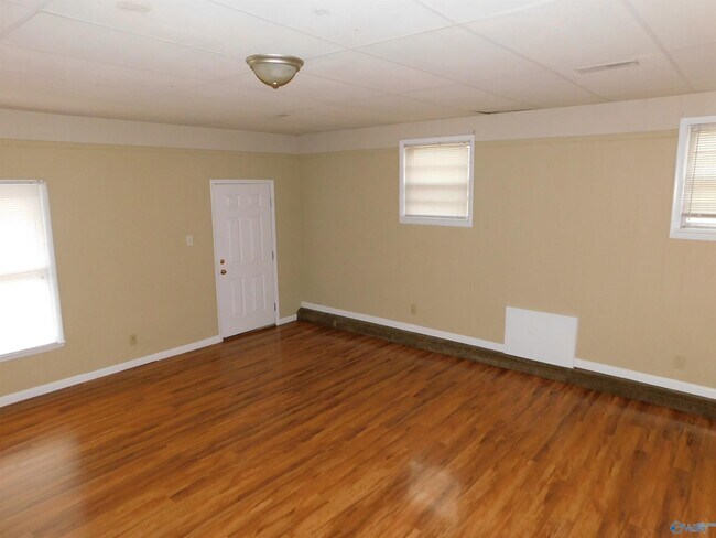 Building Photo - 3104 Cumbres Cir NW