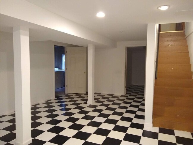 Building Photo - 373 Goshawk Ln